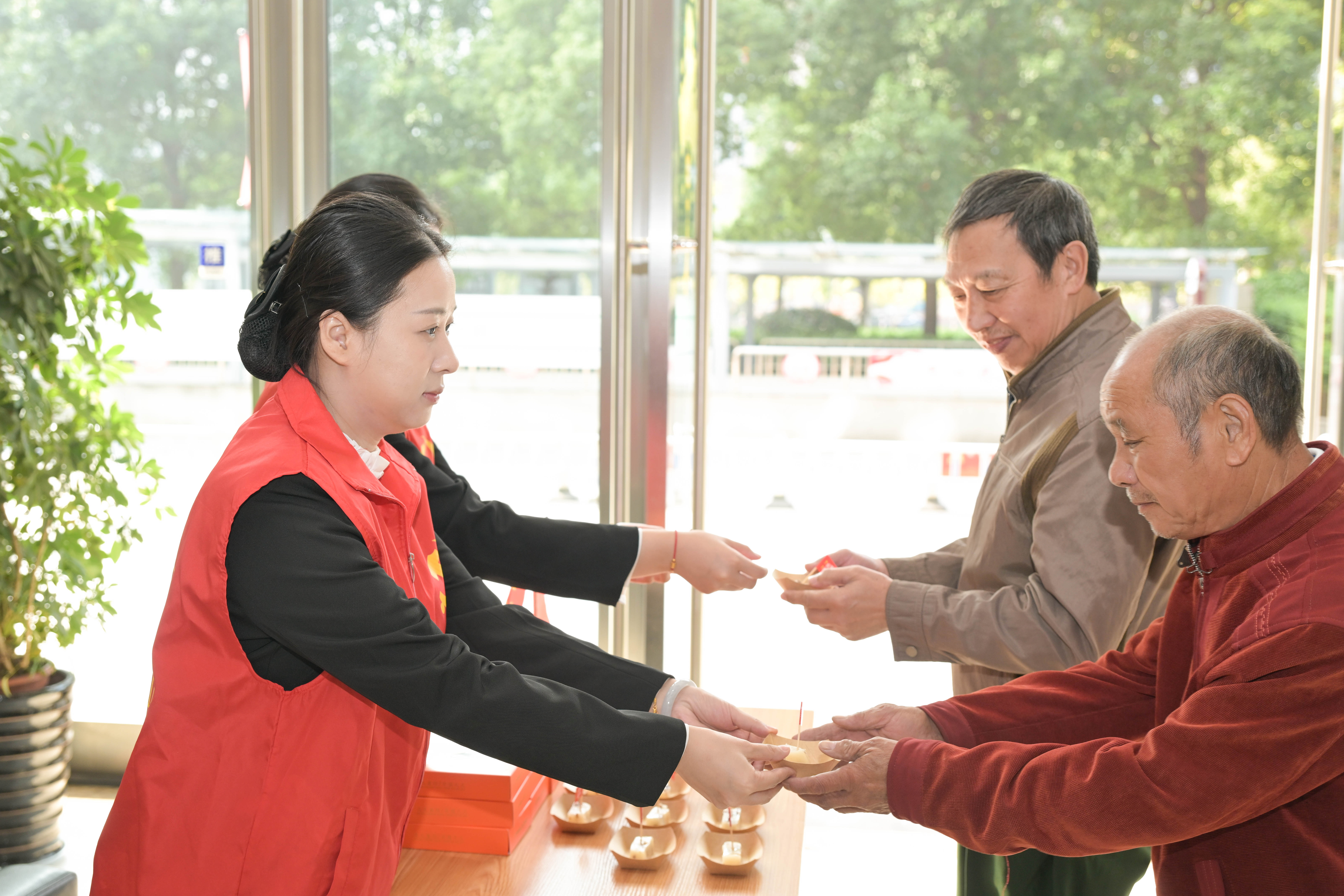 重阳节，敬老爱老关爱升级